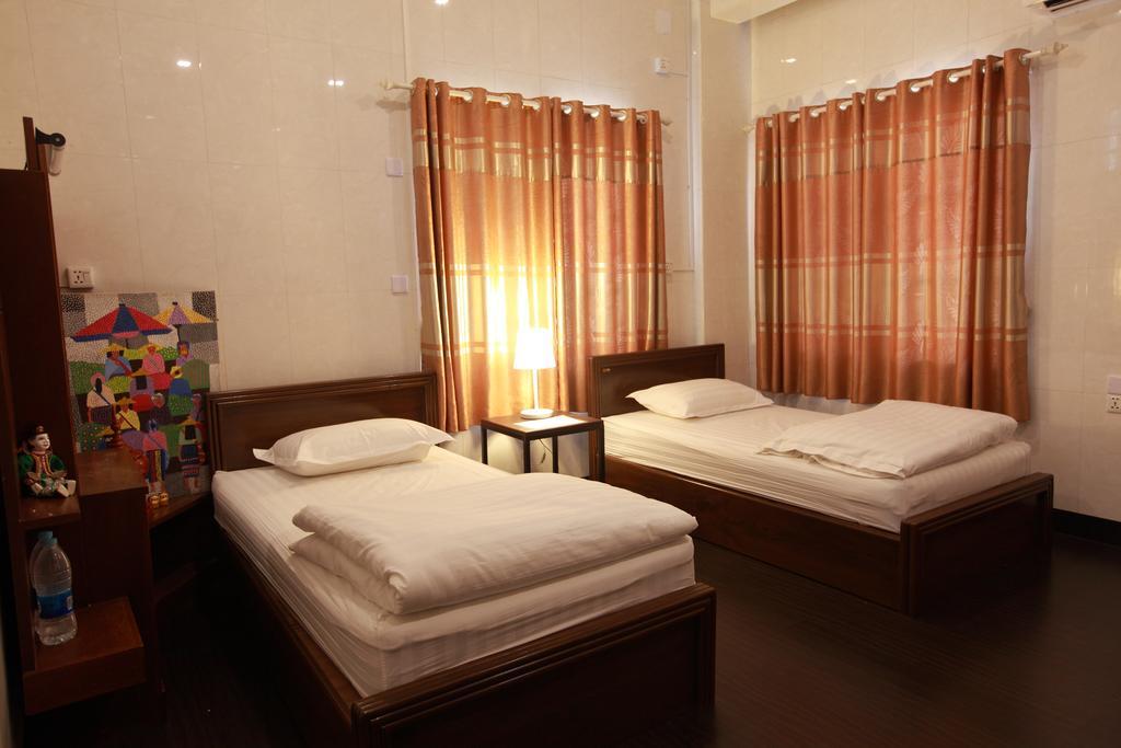Four Rivers B&B Mandalay Exteriör bild