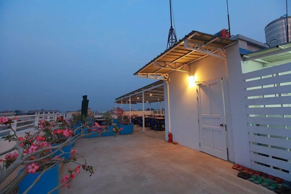 Four Rivers B&B Mandalay Exteriör bild